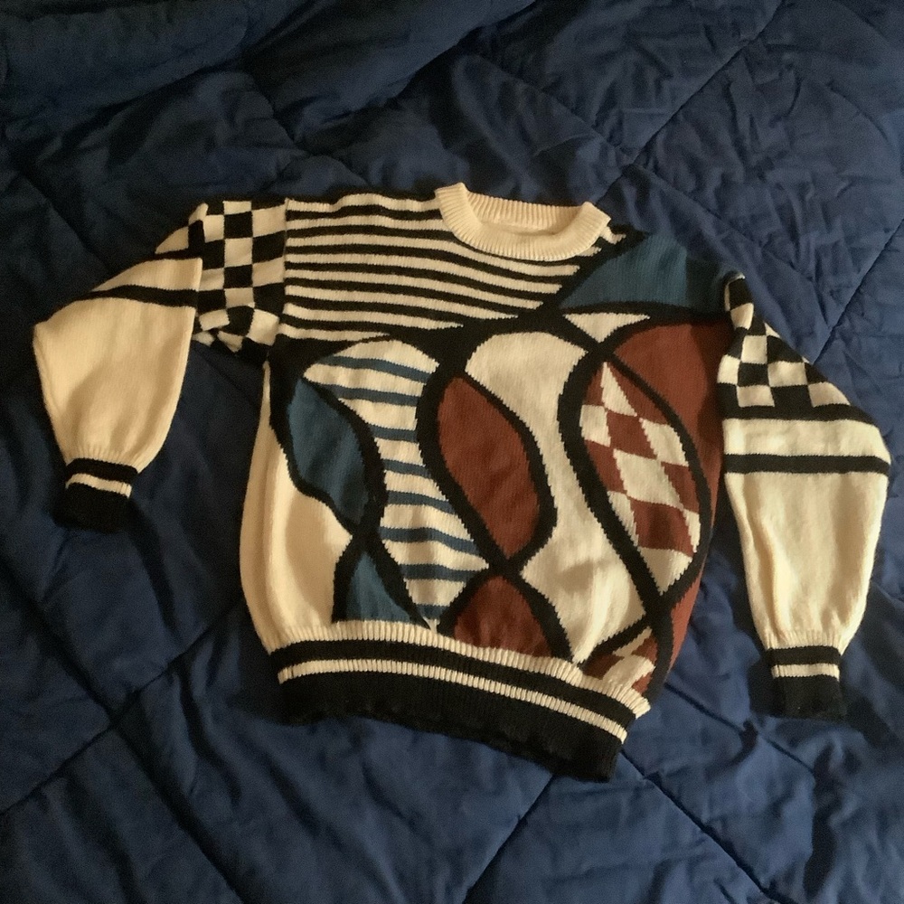 Geometric Patterned World Flag Colored Sweater - image 1